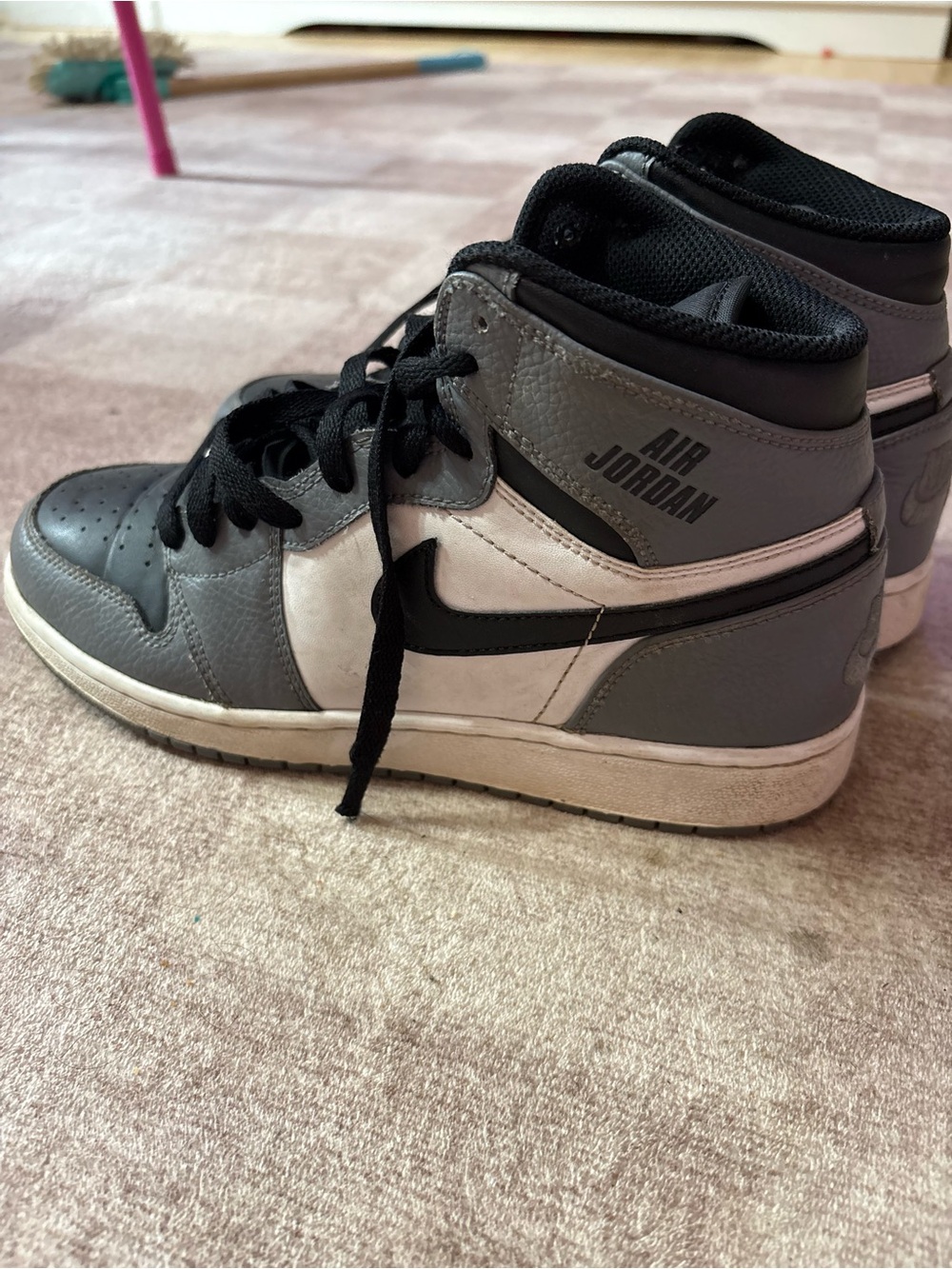 Nike Air Jordan Kids High-Top Sneakers in Gray, White and Black